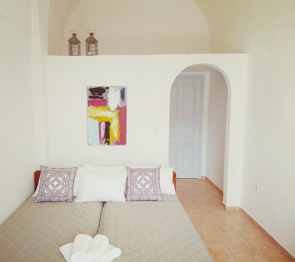 Villa Dioni Камари Экстерьер фото
